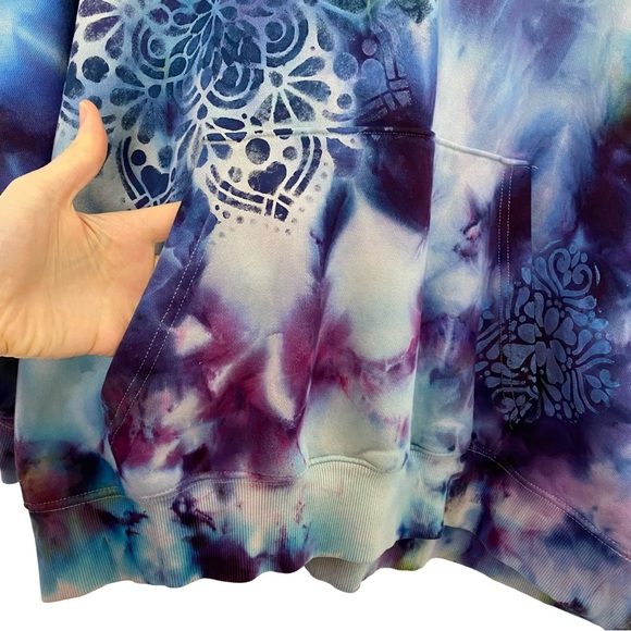 Handmade Tie Dye Sweatshirt Hoodie Womens Size XL Pullover Hand Painted Purple - Picture 6 of 12